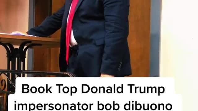 TRUMP ROASTS GUY AT BIRTHDAY。و