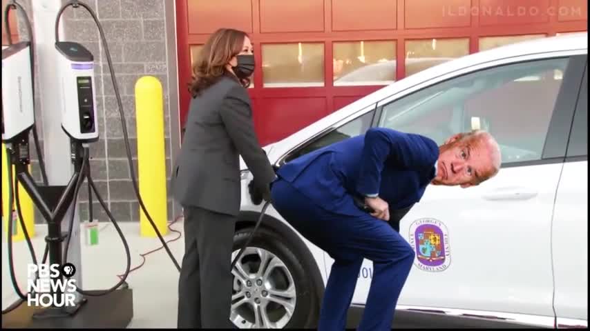 So THAT'S how they recharge Sleepy Joe...🤣🤣🤣 (ilDonaldoTrumpo)