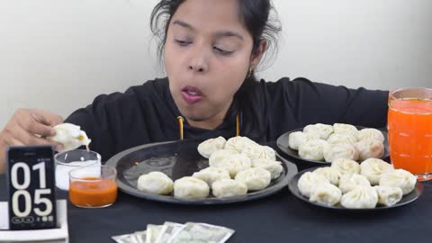 35 Momos 8 MINUTE CHALLENGE 4000 RS MOMO CHALLENGE 🤑 #mukbang #challenge #minkutinku