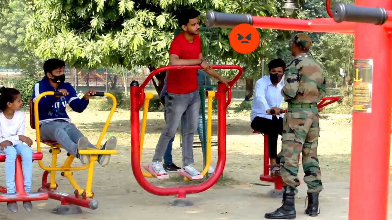 AN INJURED SOLDIER PEOPLE HELP OR NOT || A SOCIAL EXPERIMENT || ARMY PRANK IN INDIA Diary of