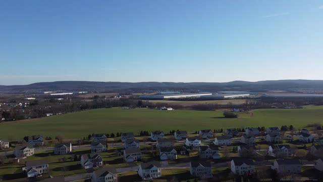 Sarah and Chris' home - Drone flyover