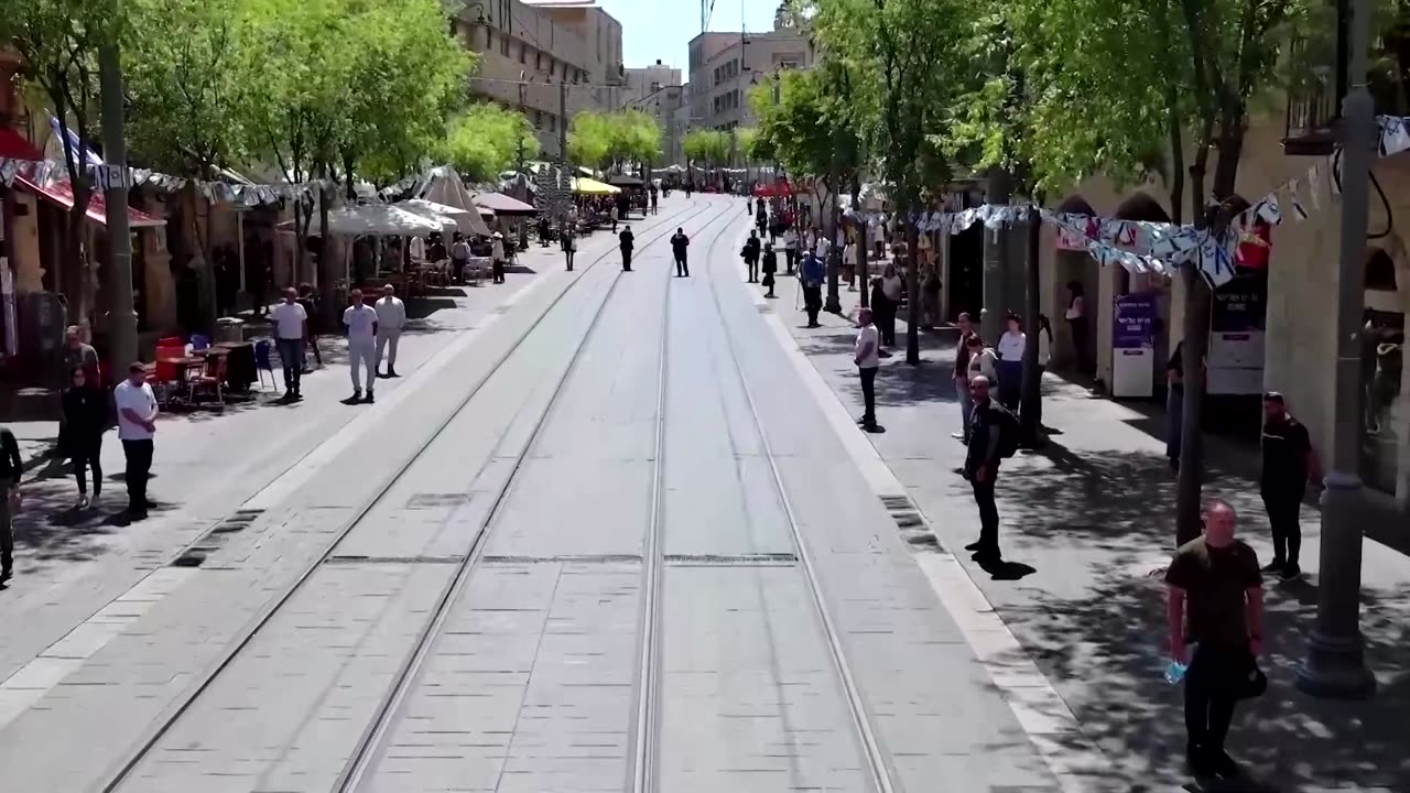 Fractured Israel stops as sirens mark Memorial Day