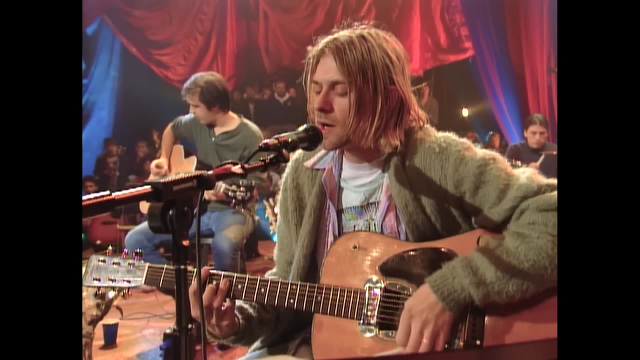 Nirvana - About A Girl (MTV Unplugged)