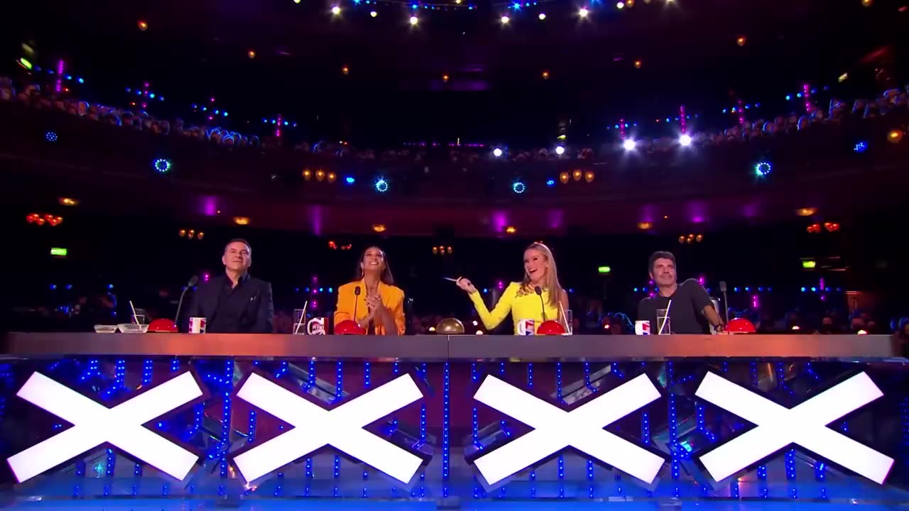 TOP TEN BEST MAGICIANS- Britain's and America's Got Talent! These Auditions STUNNED The Judges