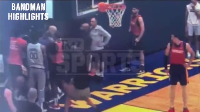 Draymond Green punches Jordan Poole in practice