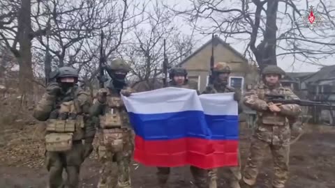 🇷🇺🇺🇦 And again the Russian flag on the liberated territory