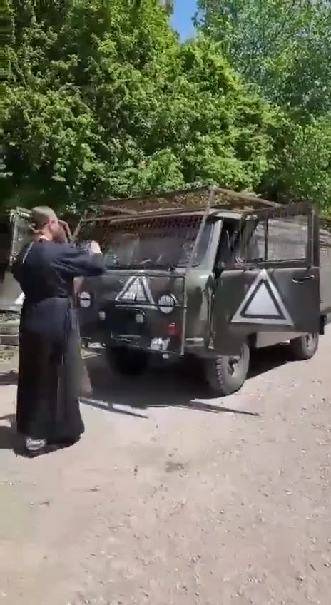 Magician added +100xp to Ruzzian “Bukhanka” van.