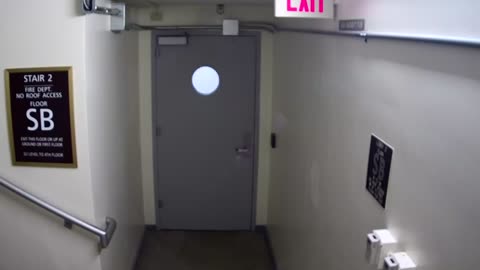 6160RHOBSBRSBST2StairwaySide_2021-01-05_03h20min00s353ms.mp4