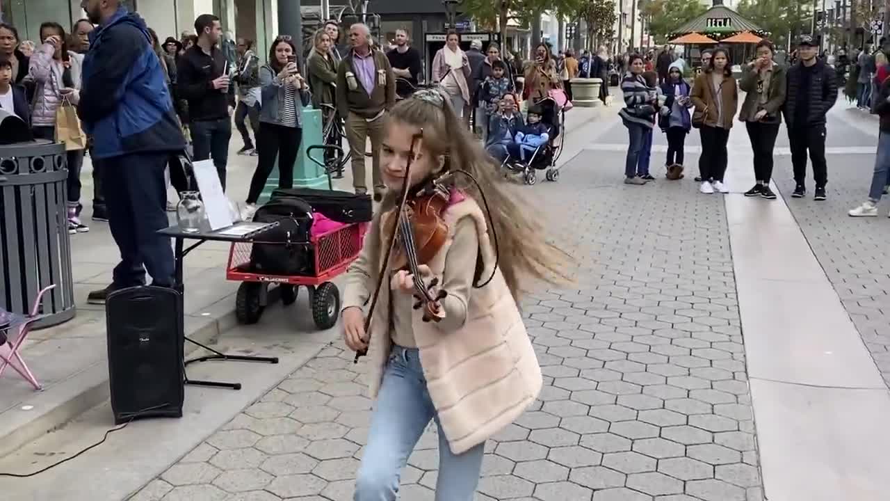 Dance Monkey - Tones and I - Street Performance - Violin Cover