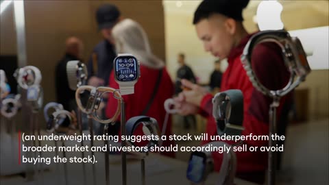 Apple Shares Stagger 3_ After Lackluster iPhone Sales Earns Rare Analyst Downgrade