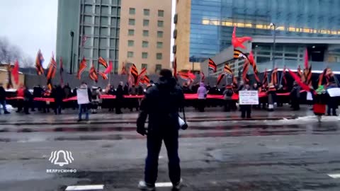 ❗️Огромный флаг СССР развернули у посольства США в Москве Please subscribe