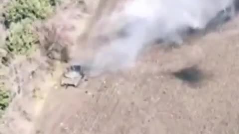 A Ukrainian drone hit the tank of a Russian T-72B3 tank.