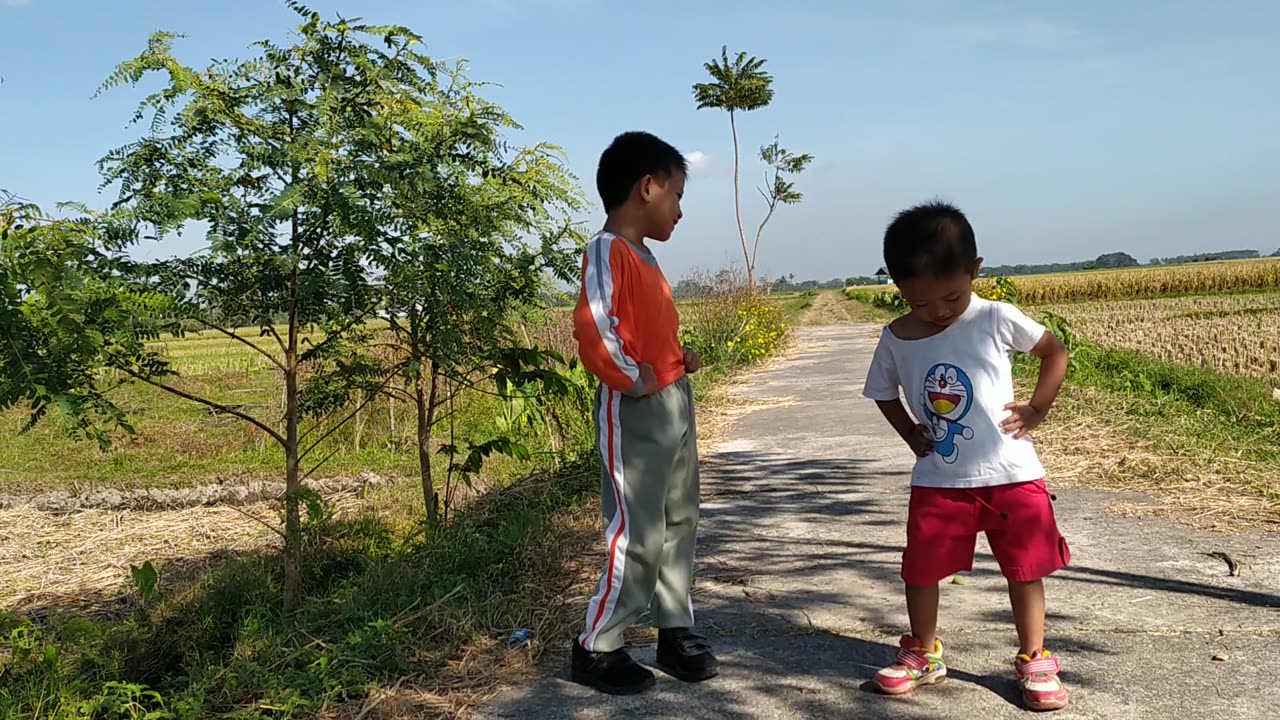 Olahraga senam pagi anak SD