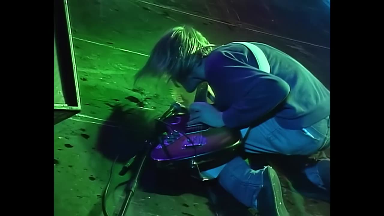 Nirvana - Breed (Live At Paradiso, Amsterdam_1991)