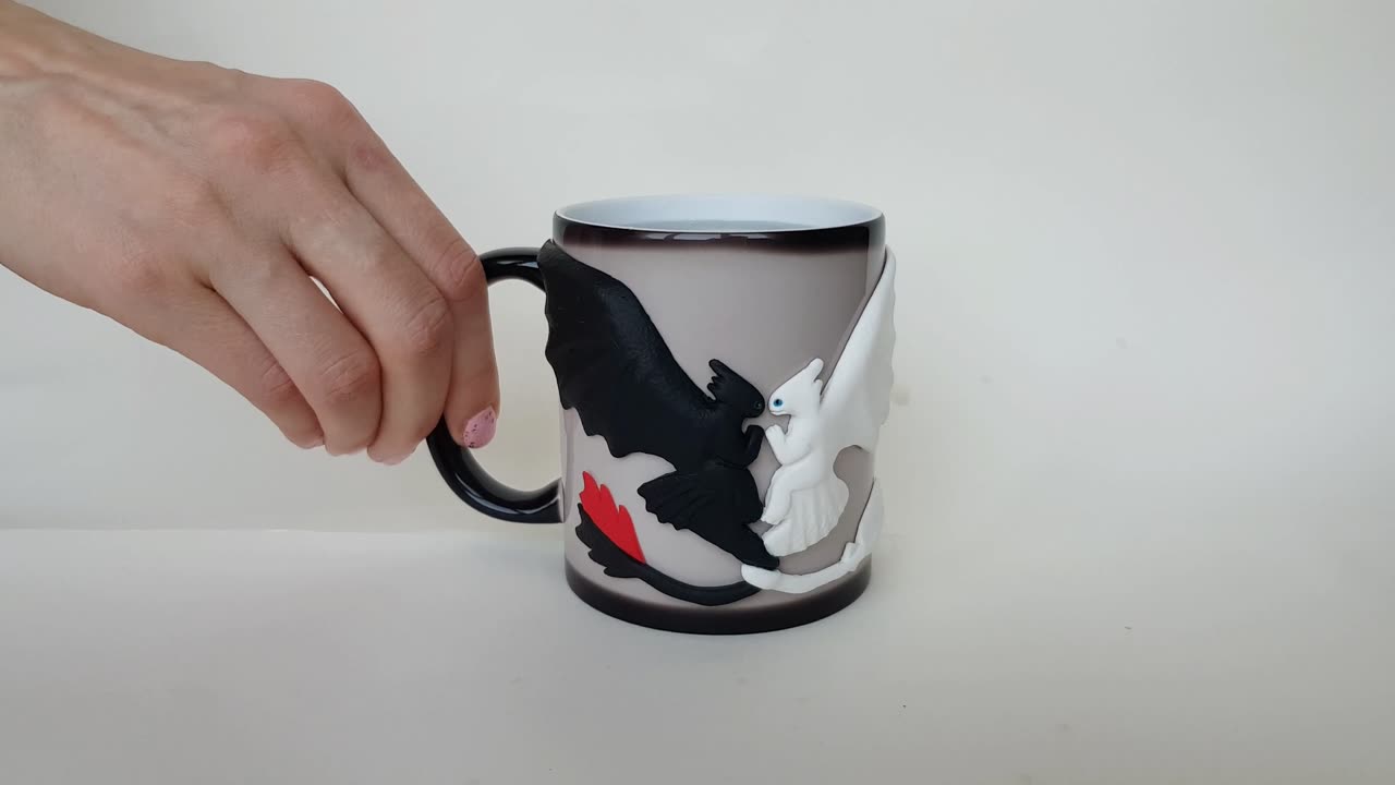 Magic black cup chameleon "LOVE FURIES" How to train your dragon. Gift mug dragons by AnneAlArt