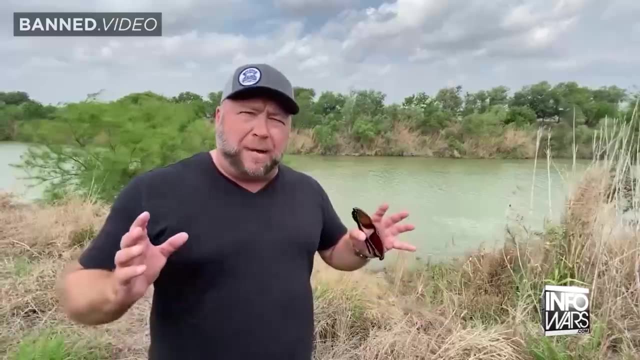SURGE THAT BOARDER!