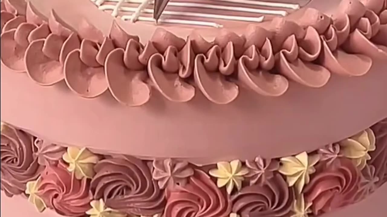 Simple one color cake design....