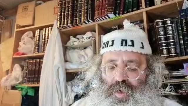 למה להו דאמר להון אבוהון כדי לזרזן במצות מעשה היה וקדמו בנות לבנים ונמצאו- שיר נ נח מסכת נדרים דף לו