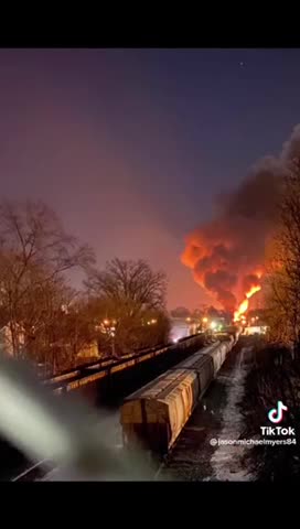 FAKE NEWS MEDIA🎭NEVER REPORT PALESTINE OHIO TRAIN DISASTER🎬🚂🔥💫
