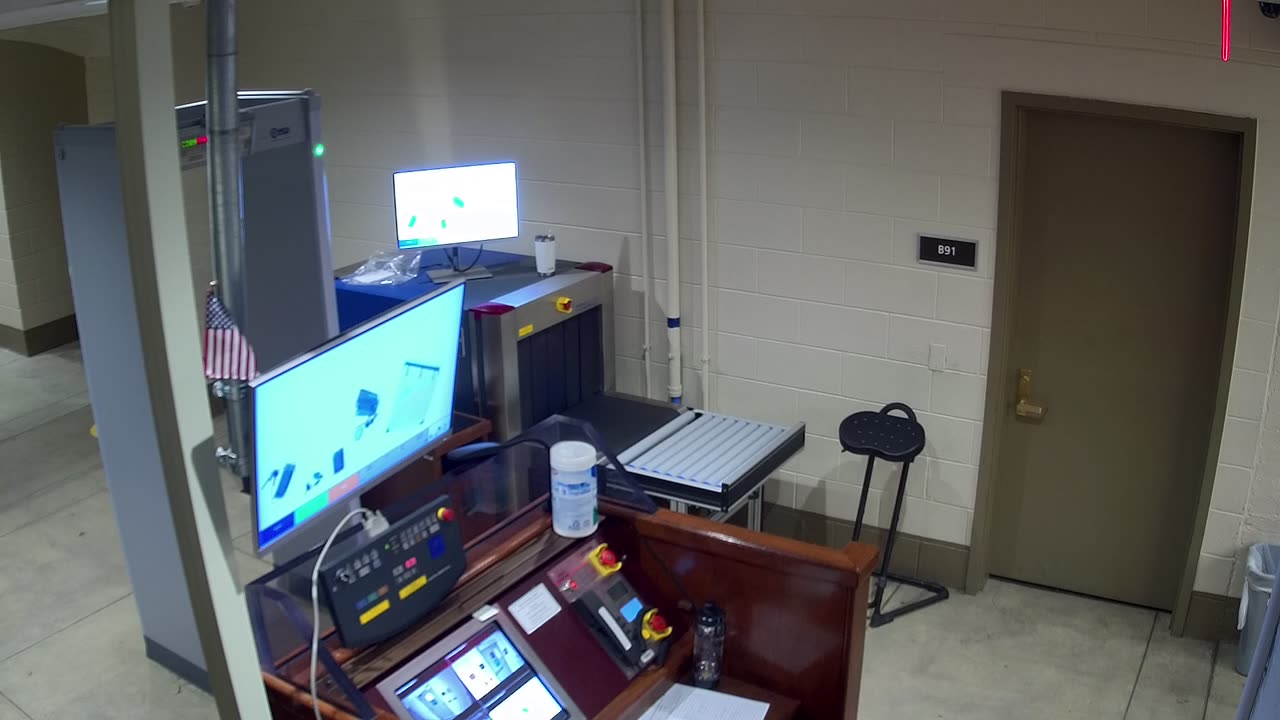 5132CHOBBAGarageScreening1_2021-01-05_18h47min40s220ms.mp4