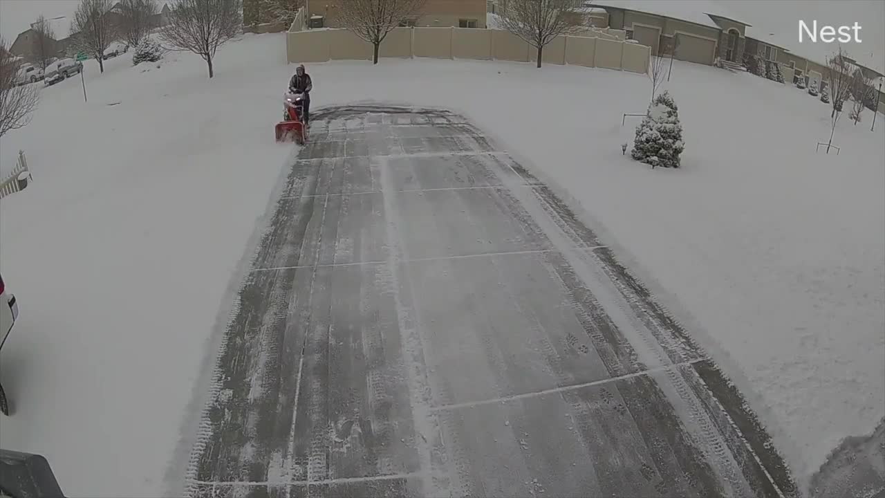 How to snow blow a driveway in under a minute