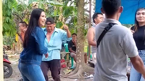 Funny video, joget asik