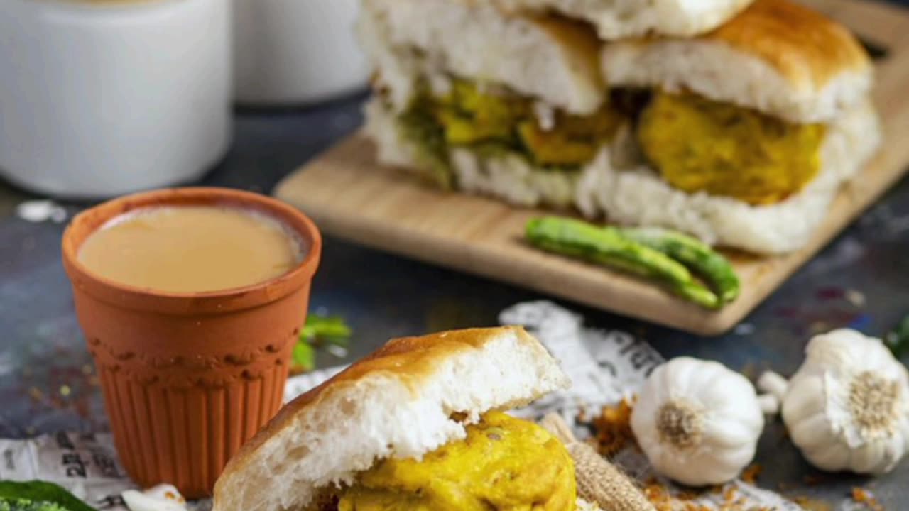 Why vadapav is very famous in Maharashtra??