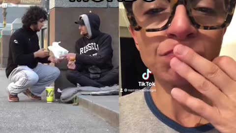 C‘è chi non ha nulla, ma può darti tutto.