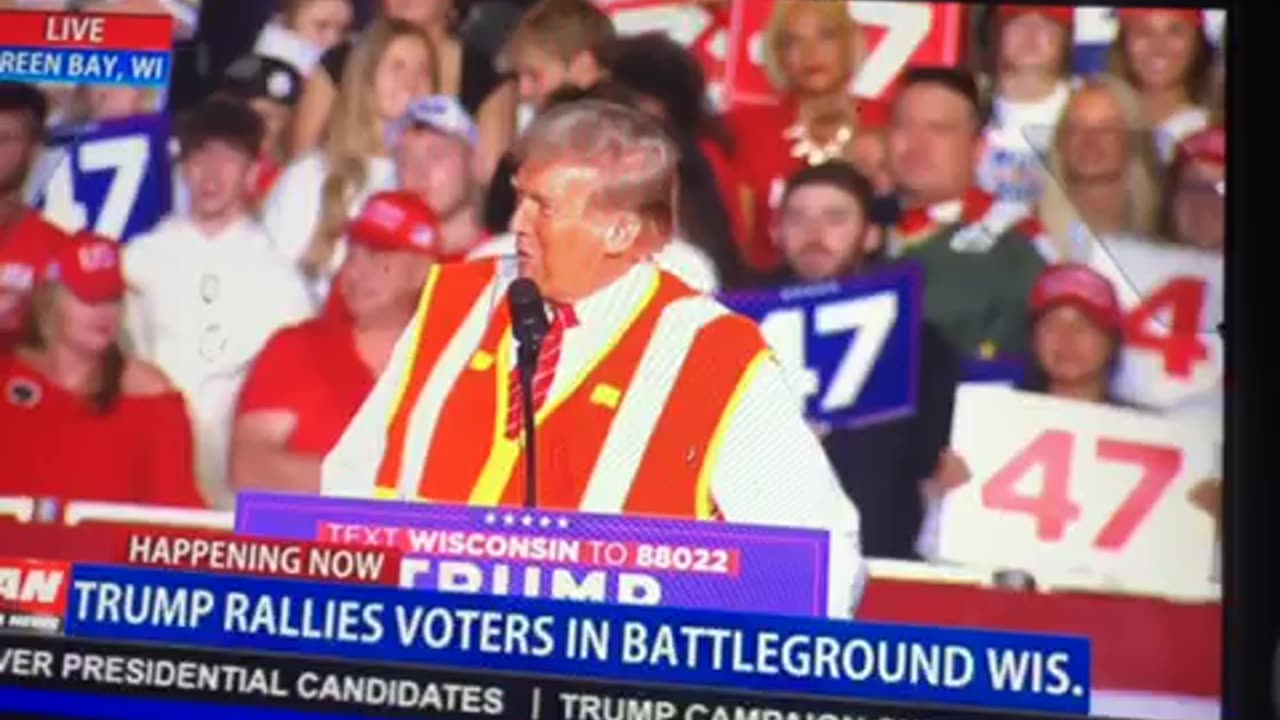 🦅 OANN rally Green Bay Wisconsin & president Donald j trump Wednesday 08:32 pm