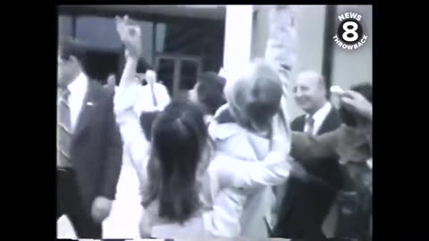 Timothy Leary Released from Metropolitan Correctional Center 1976