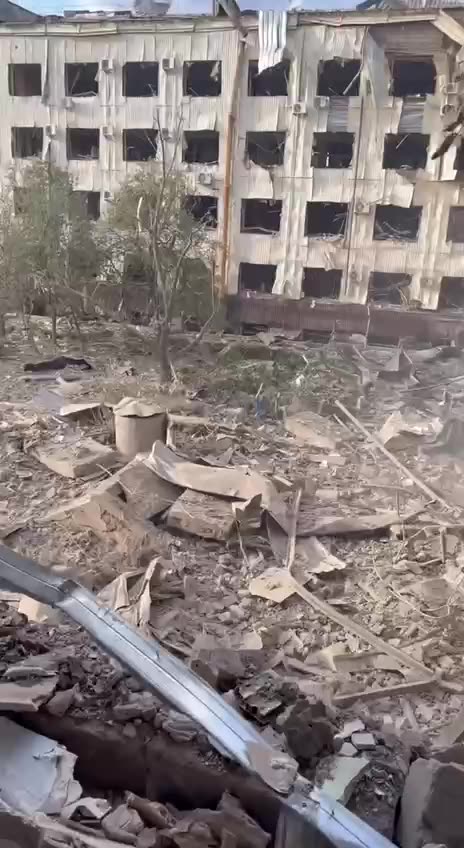 Footage of the consequences of yesterday's attack on the NKMZ plant in Kramatorsk.