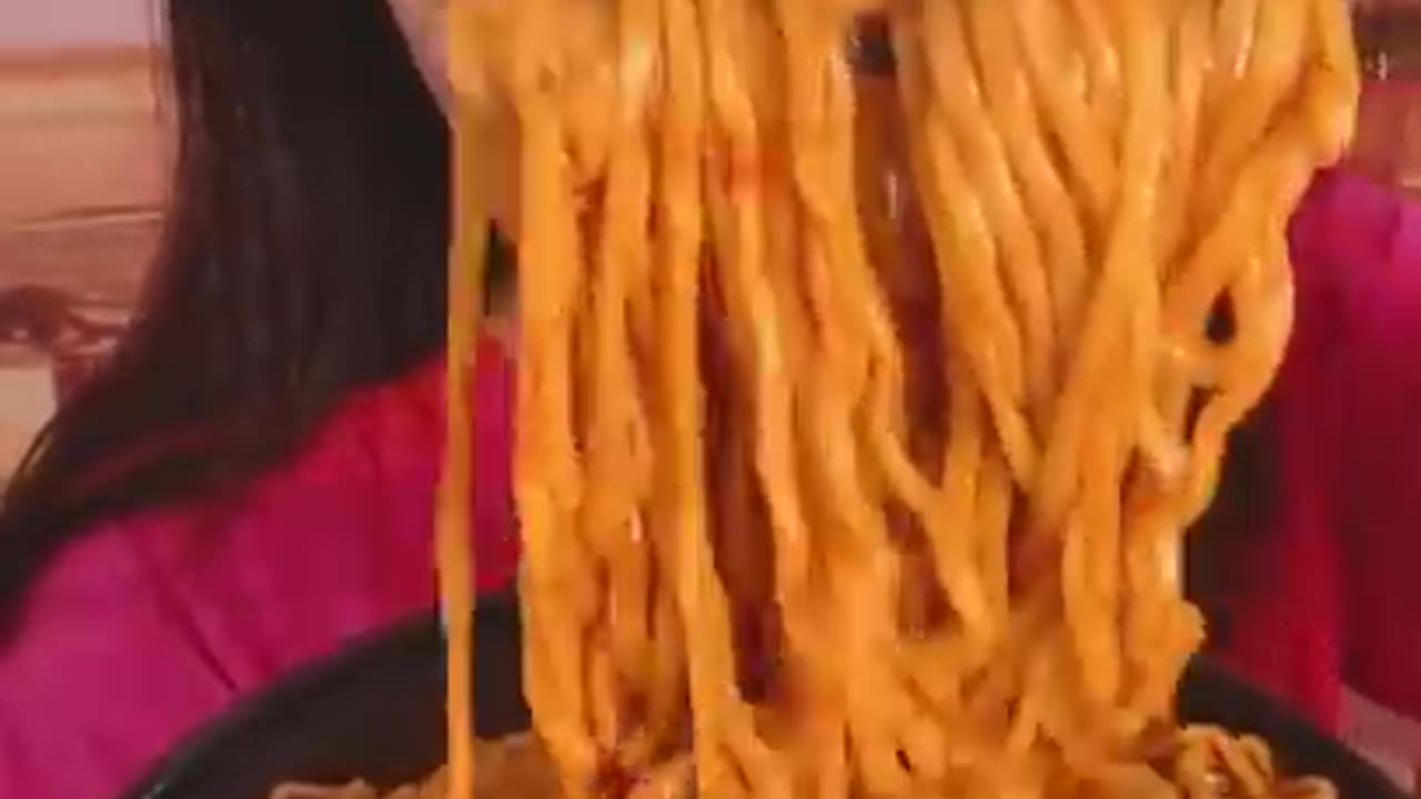 Chinese food noddles eating short video