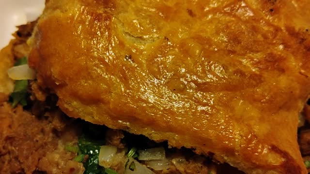 Empanada de Birria en Espanol