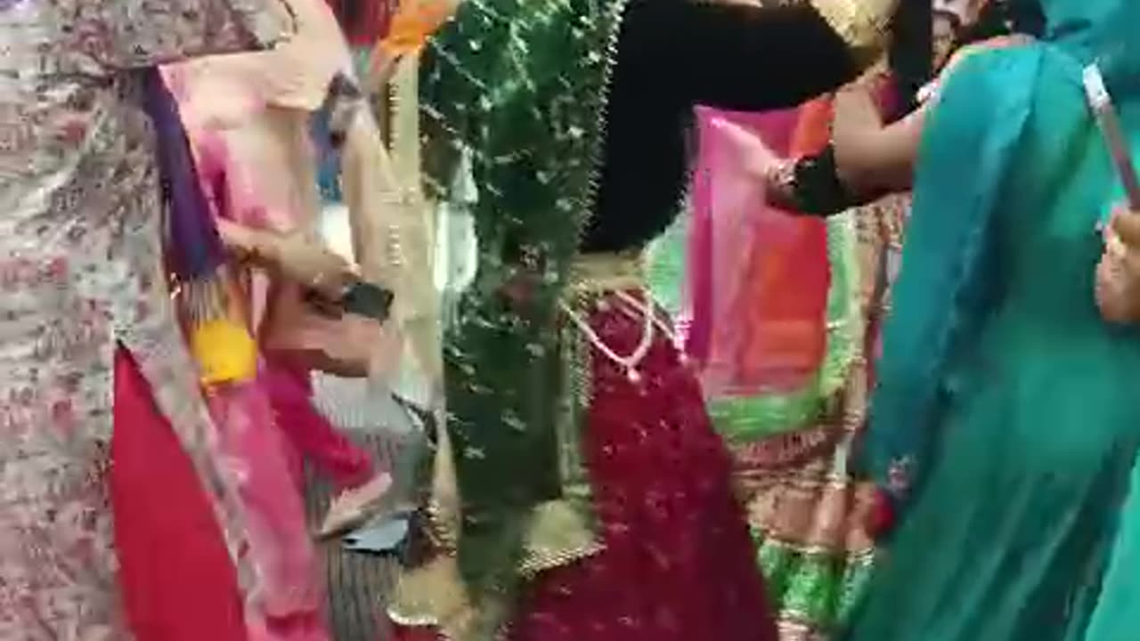 Bihari Ji Ki Aarti