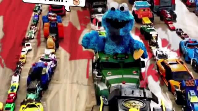 Cookie Monster rolling down to Ottawa town