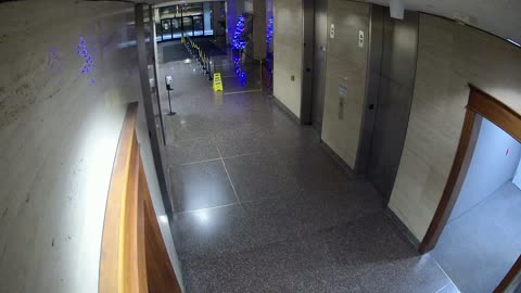 8003FCOB01ElevatorLobby_2021-01-05_00h00min00s840ms.mp4