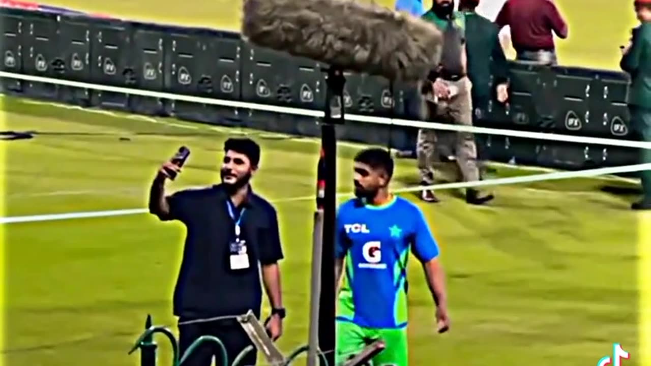 BABAR AZAM ANGRY ON HIS FAN