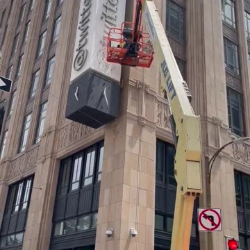 Twitter sign removed from San Francisco HQ after rebrand to 'X'
