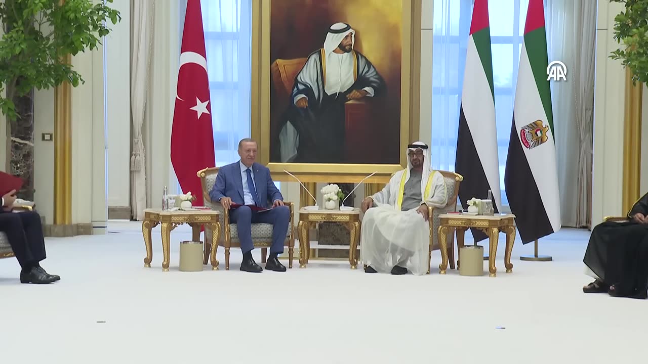 President Erdogan was welcomed with an official ceremony by President Al Nahyan of the UAE