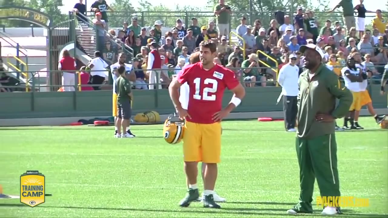 aaron rodgers recent news hits target from 50 yards you must watch