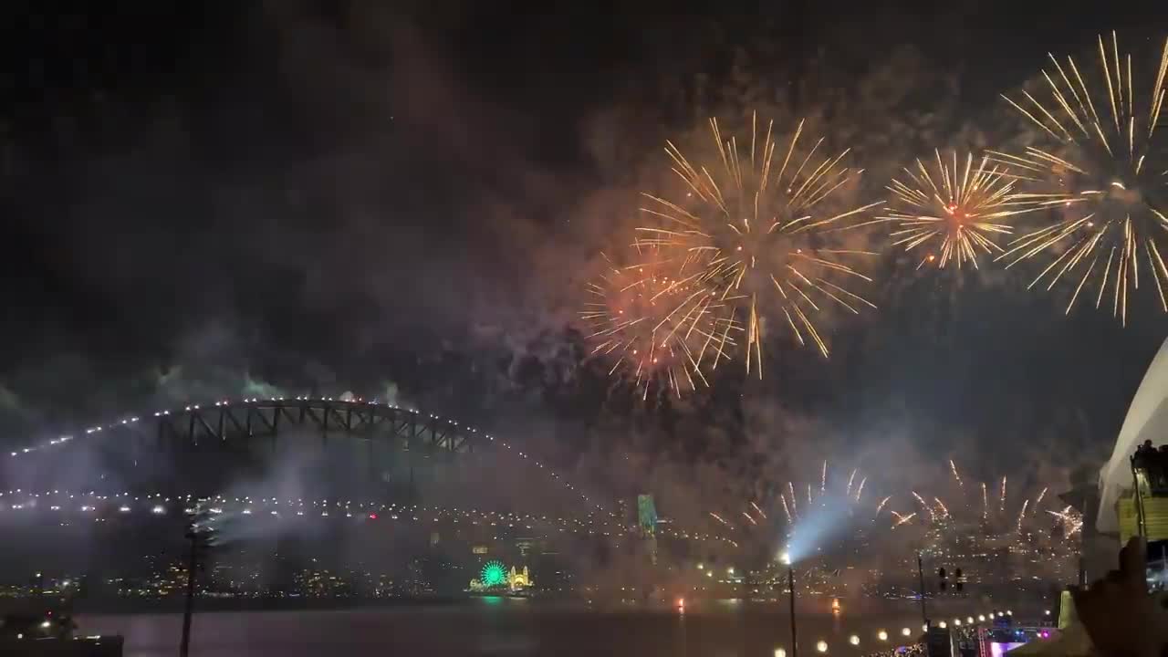 Midnight Fireworks in Sydney on New Year's Eve 2022/2023