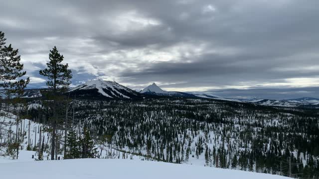 Views for Days – Potato Hill Sno-Park – Central Oregon – 4K