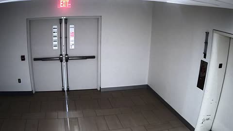 8472OHOB01FreightElevator_2021-01-06_13h00min01s387ms.mp4