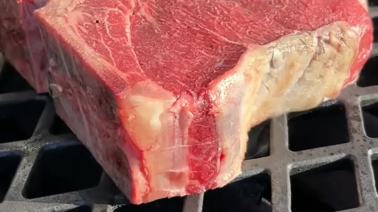 Cooking delicious steak 🥩 🤤