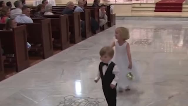 Kids add some comedy to a wedding! - Ring Bearer Fails