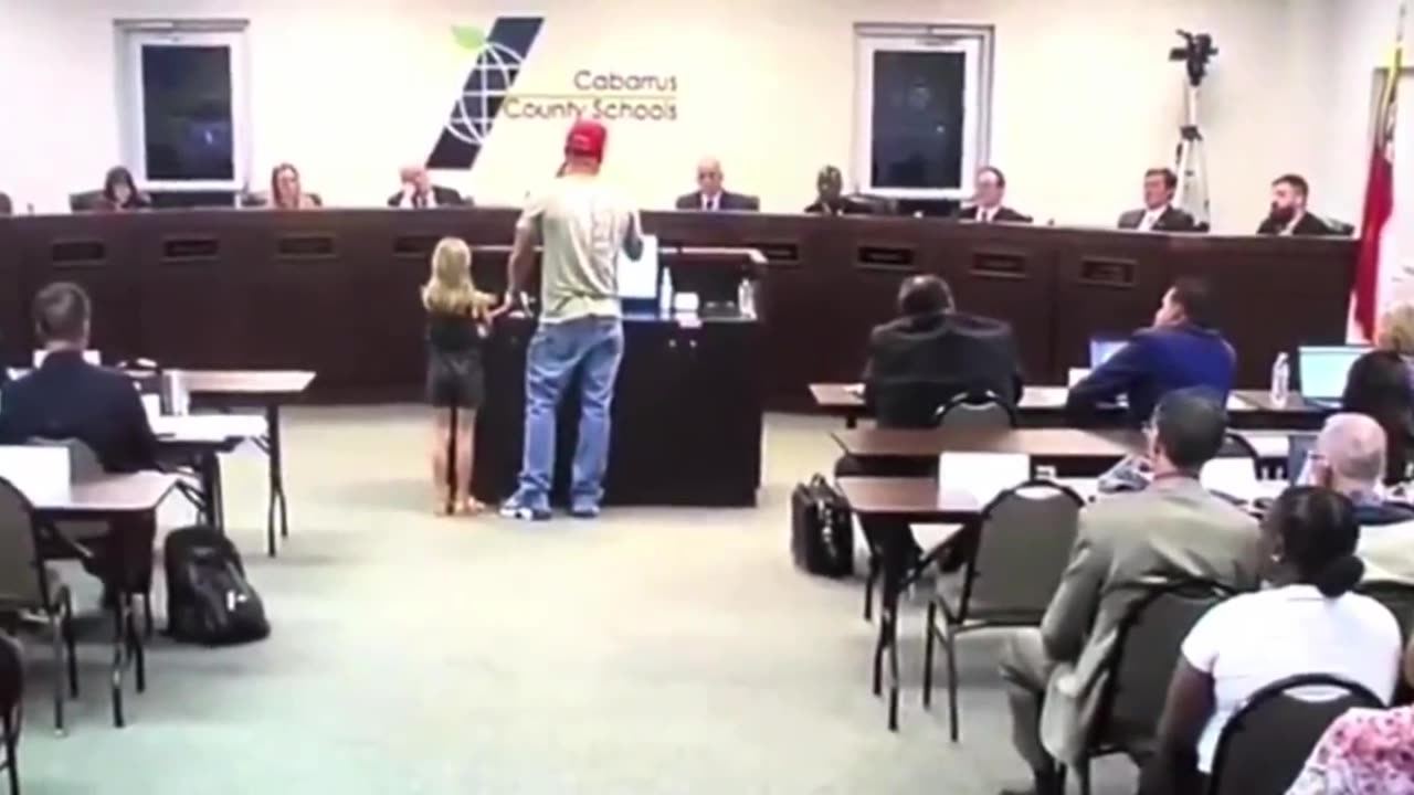 Angry Father Confronts Woke Schoolboard