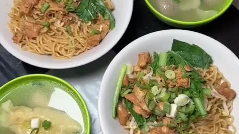 Mie Ayam Diaduk Di Baskom⁉️