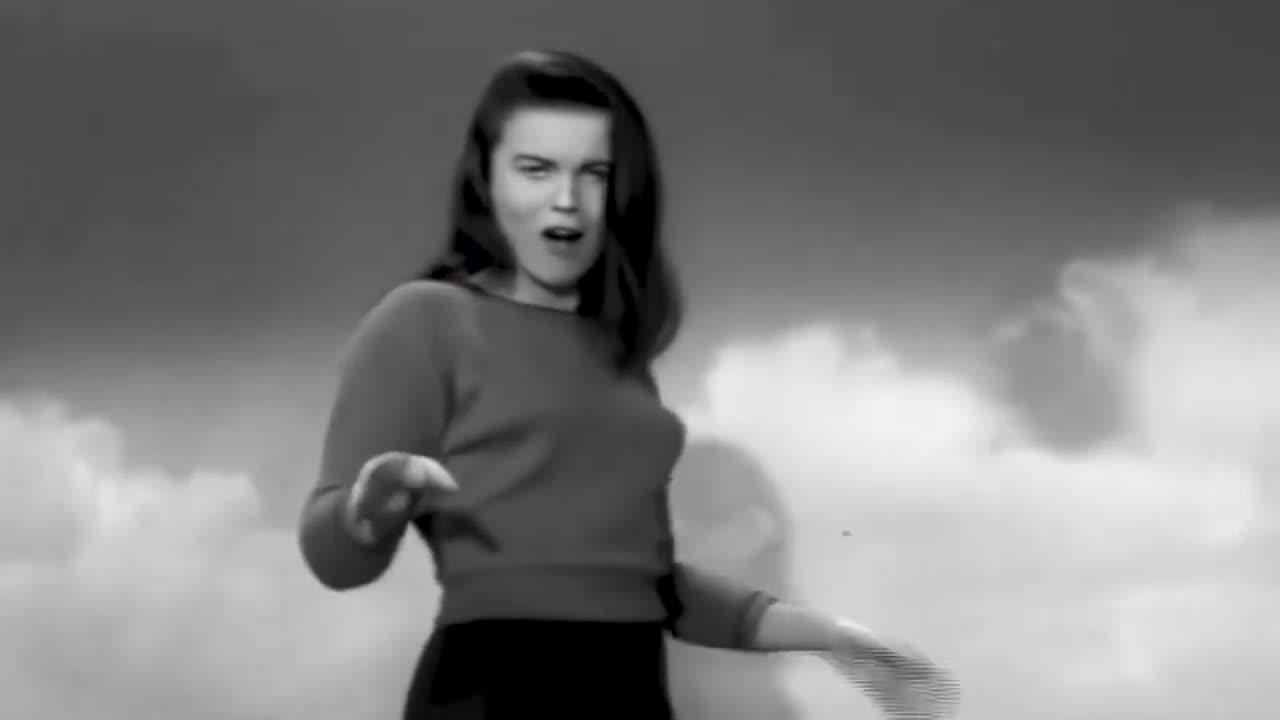 Ann Margaret HOT AF Dancing