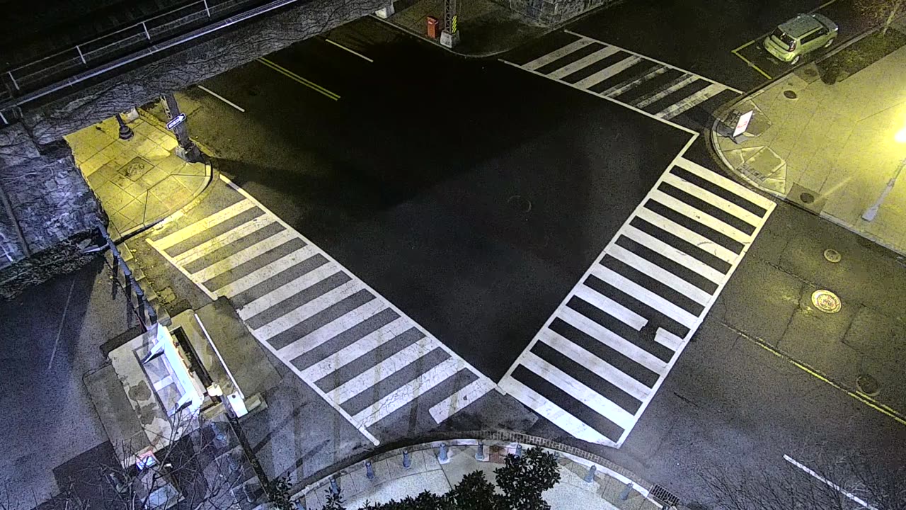 3821FHOBRFSouthwestRoof_2021-01-05_18h27min02s370ms.mp4