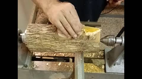 Woodturning Osage Orange vase (Bodark)